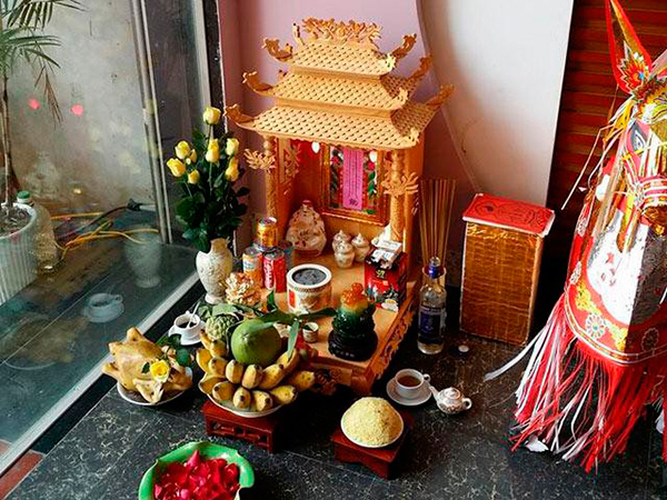 Bài văn khấn xin chuyển bàn thờ ông thần tài