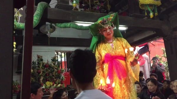 Văn khấn - hát văn Chúa Bà Năm Phương