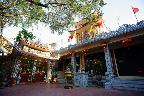 Đền Tiên Nga