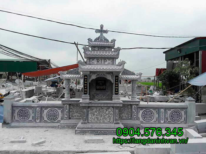 Lăng mộ đá công giáo ninh vân