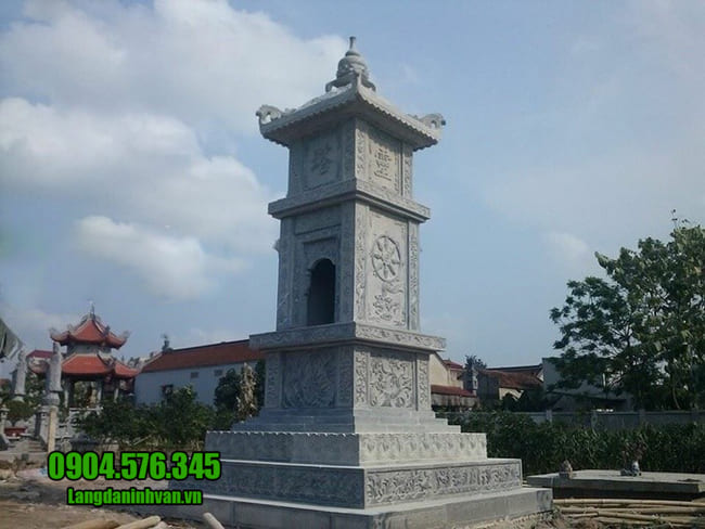 mẫu mộ đá hình tháp tại Huế đẹp