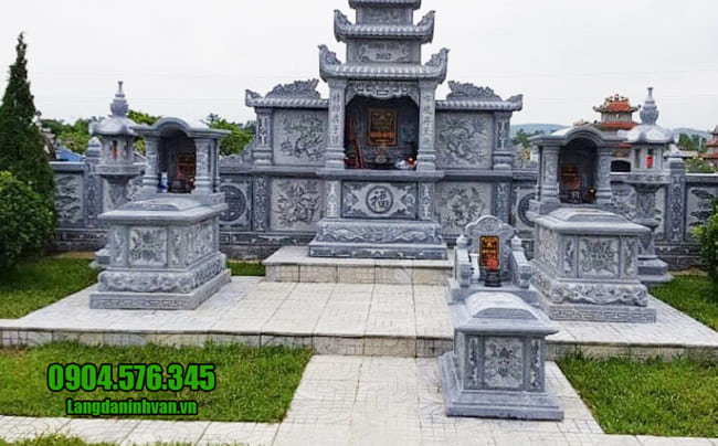 khu lăng mộ đá tại Quảng Nam