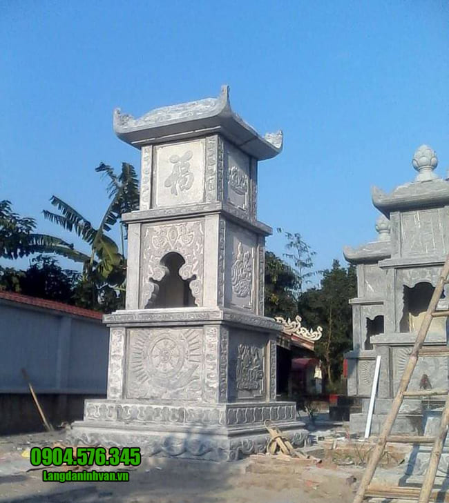 mộ tháp bằng đá tại Bình Định
