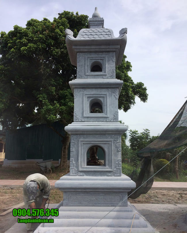 mộ tháp đá tại Bình Định