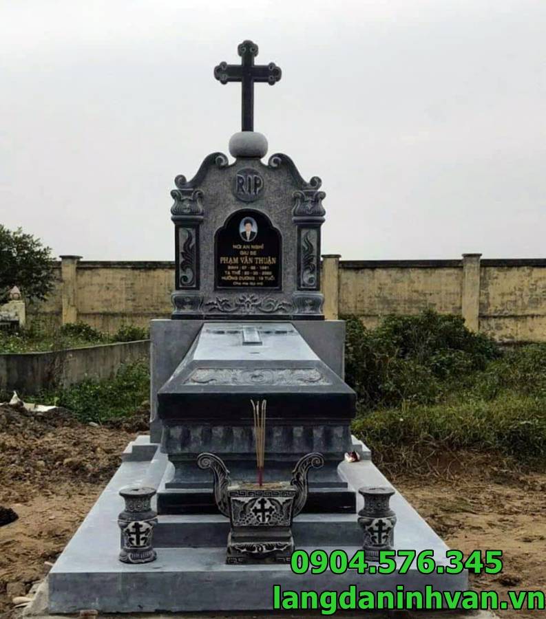 Mẫu mộ công giáo bằng đá đẹp