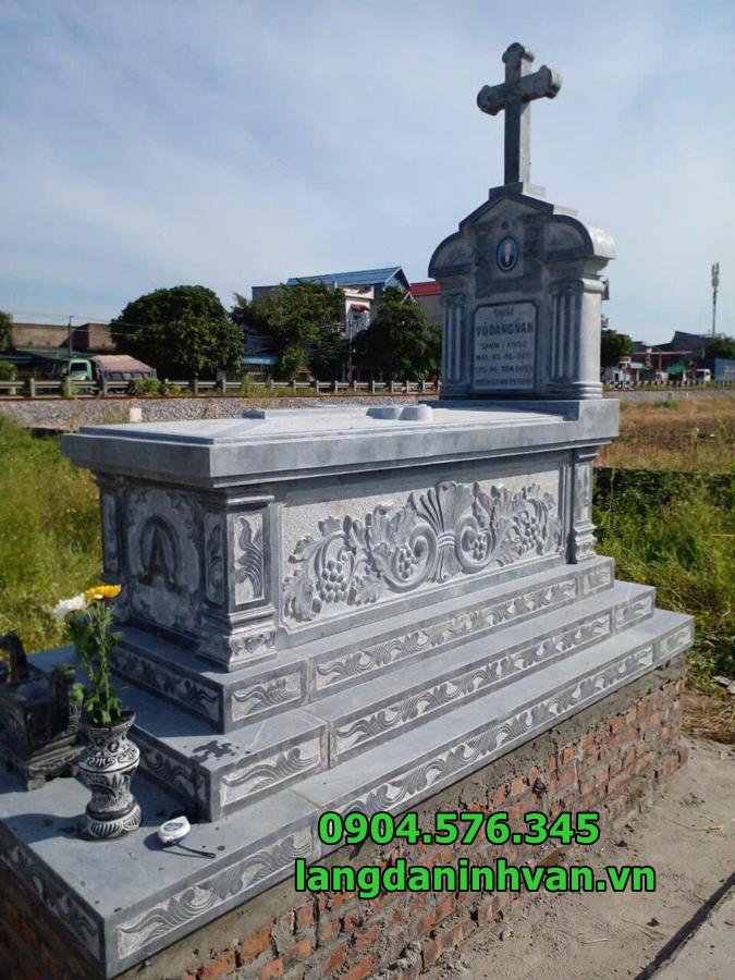 mộ công giáo bằng đá có kích thước hợp phong thủy