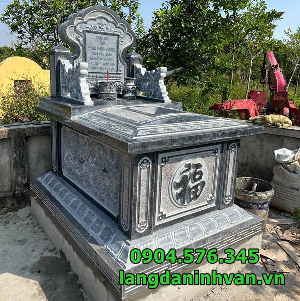Mộ đá tự nhiên lắp đặt ở hưng yên